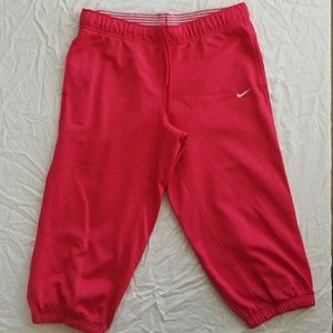 Nike workout capris with drawstring and pockets